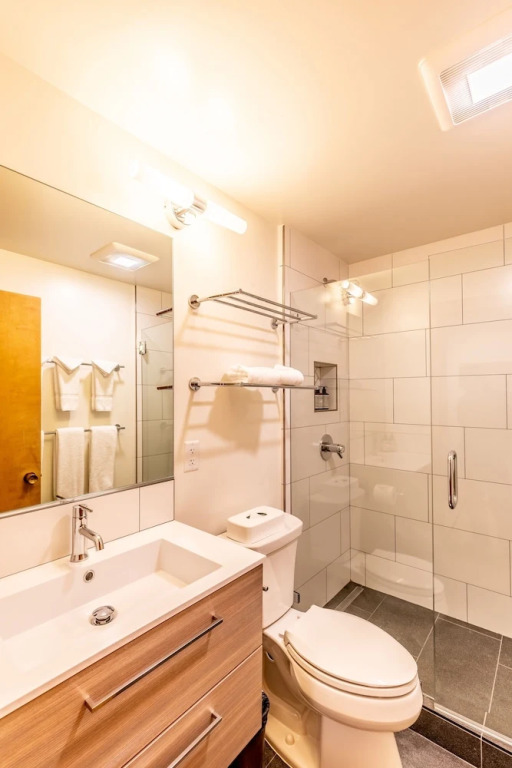 Modern 1 bedroom in Ski Trails by RedAwning