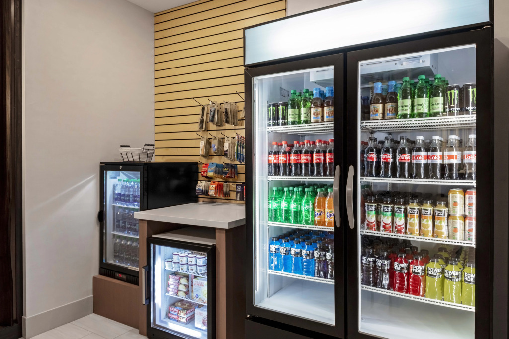 Holiday Inn Express & Suites - Madison by IHG