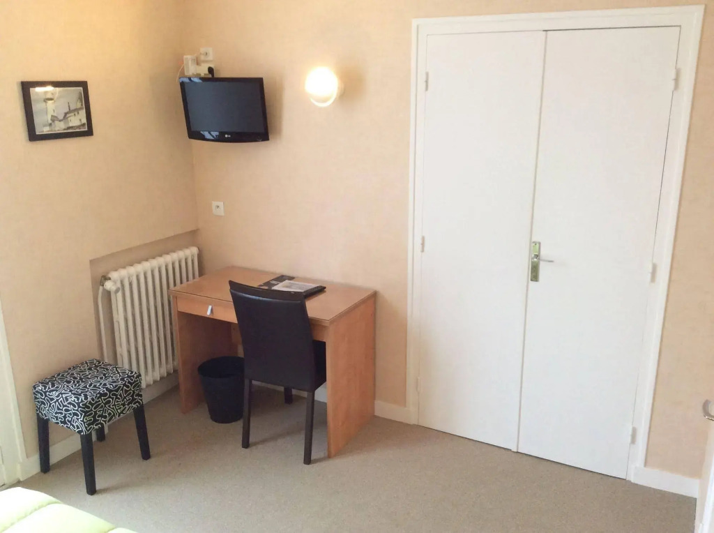 Le Relais De La Place & Le Vintage
