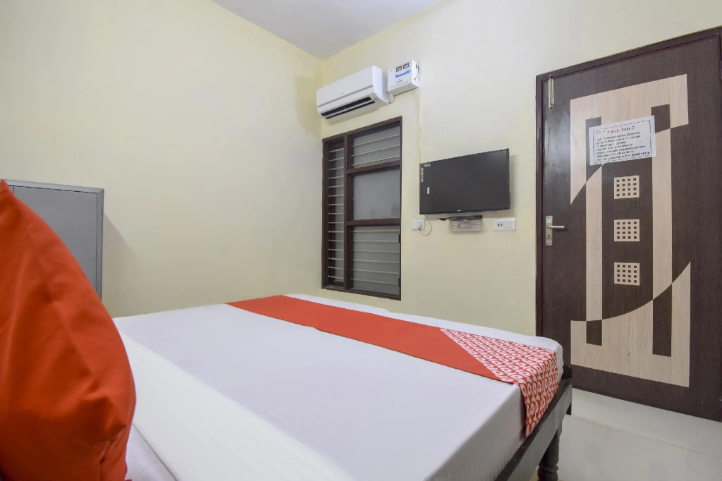 OYO 75930 Cozy Inn Rooms