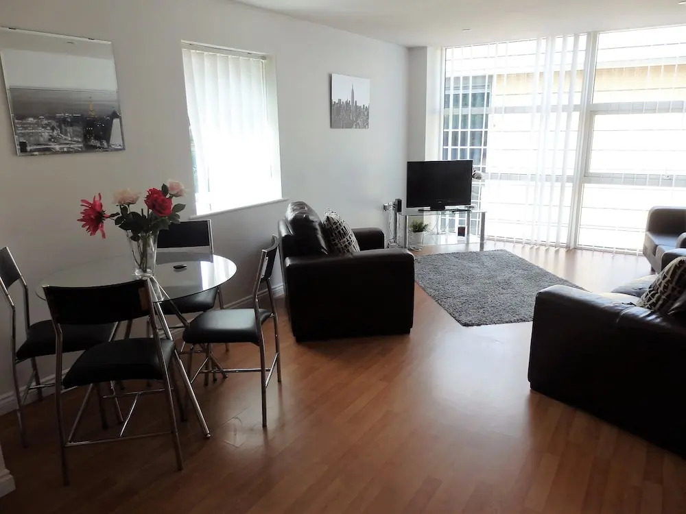 Stunning 2-bed Apartment Located in Gateshead