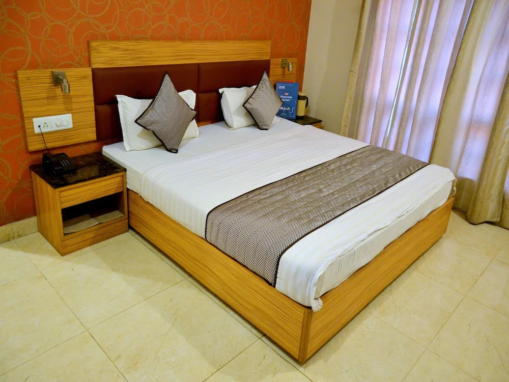 OYO 3523 Tekarees Inn Mahanagar