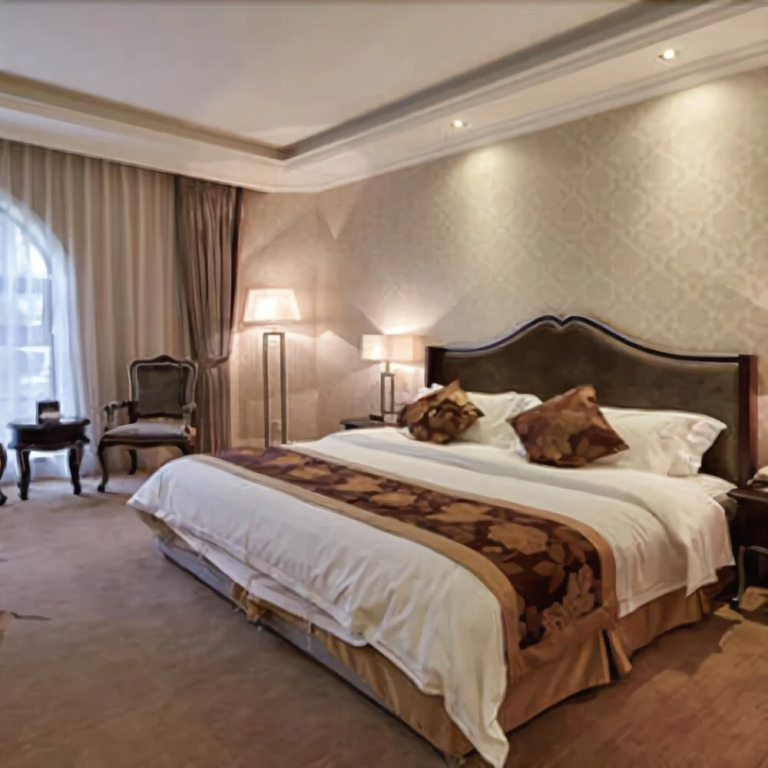 Cezanne Manor Hotel & Resort