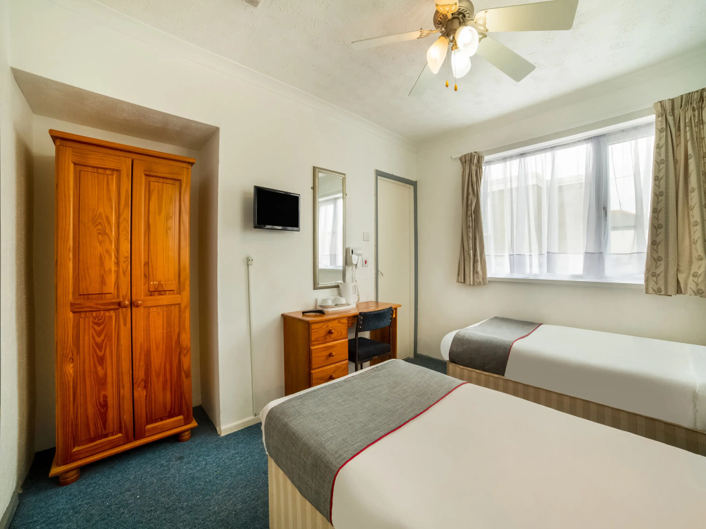 Marina Hotel - Isle of Wight