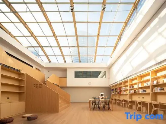 Youshi Hostel (CBD International Exhibition Center Zhongyi West Road Subway Station)