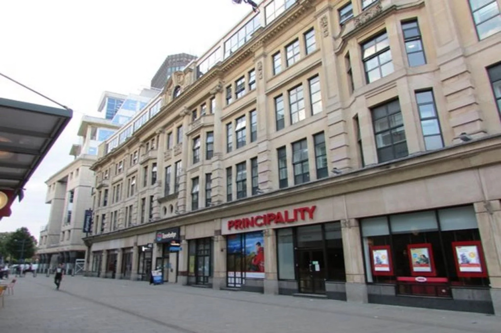 Travelodge Cardiff Central Queen Street