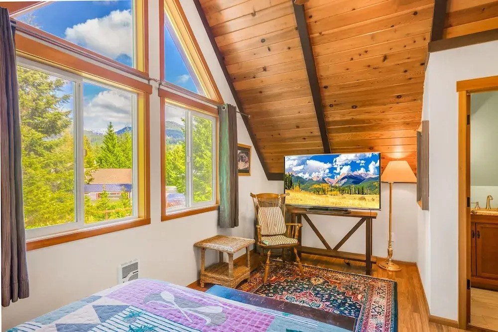 Cottonwood Chalet in Packwood