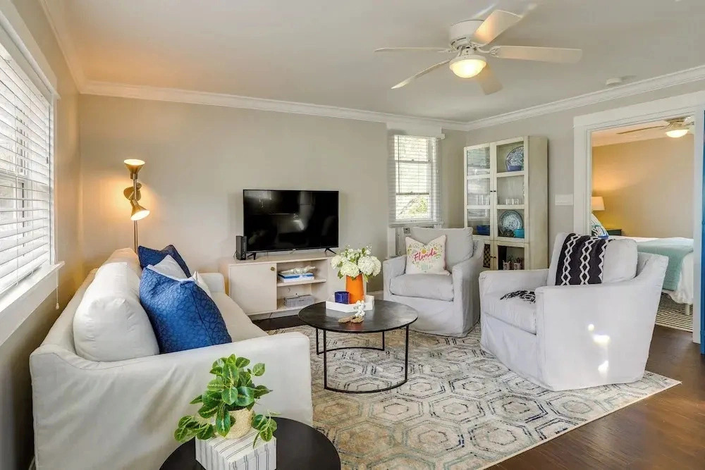 Bright St Petersburg Apartment, Walk to Downtown