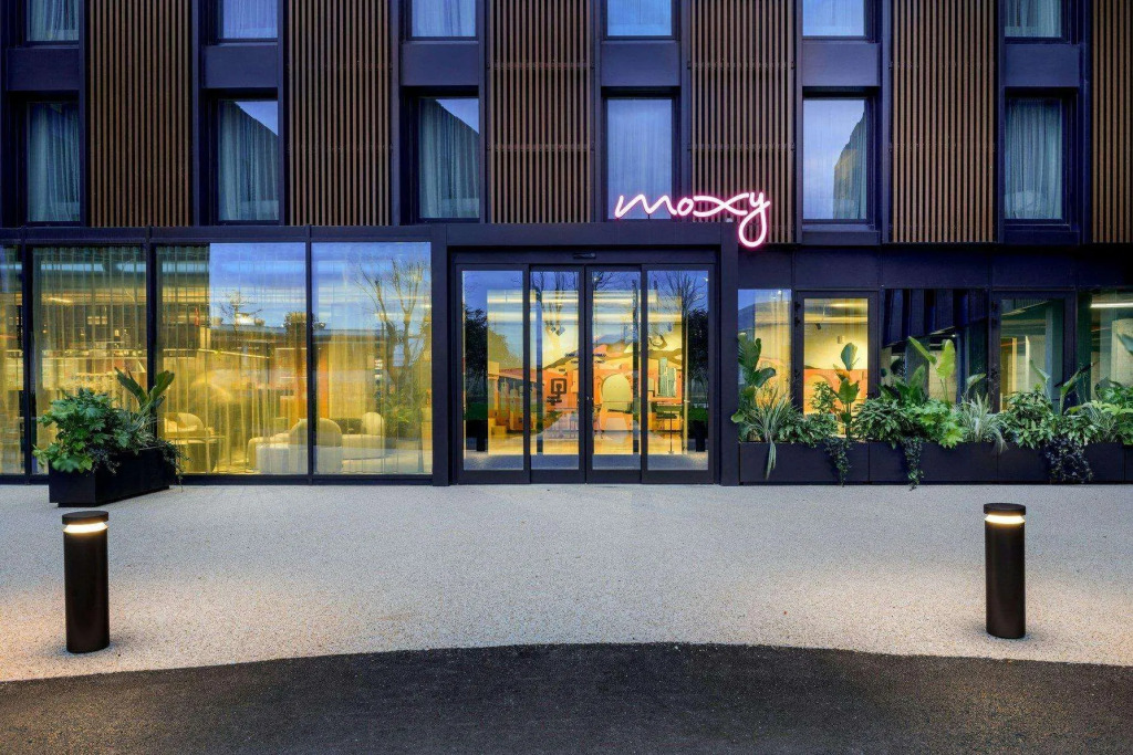 Moxy Pompeii