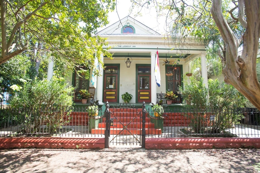The Lookout Inn