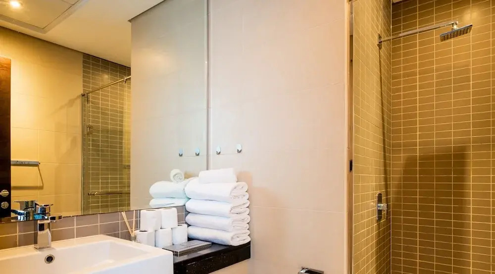 LUX - Dubai Marina Waterfront Suite 2