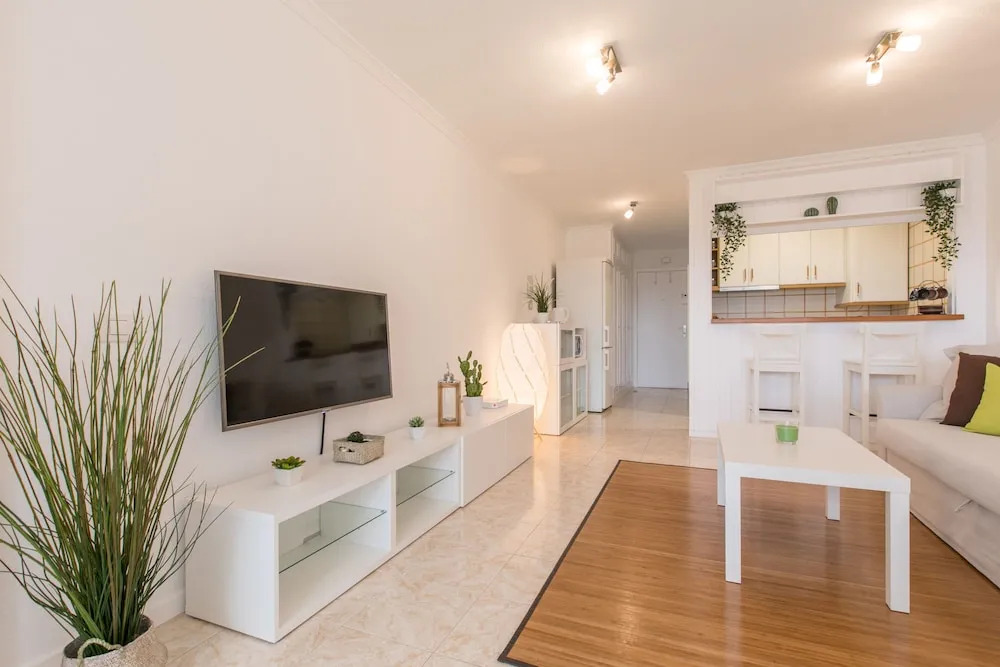 Panorama Studio, Ventana al Océano en Primera Línea