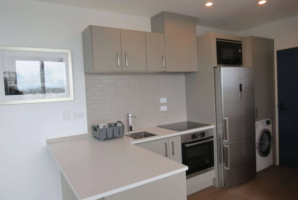 Ramada Suites By Wyndham Victoria Street West
