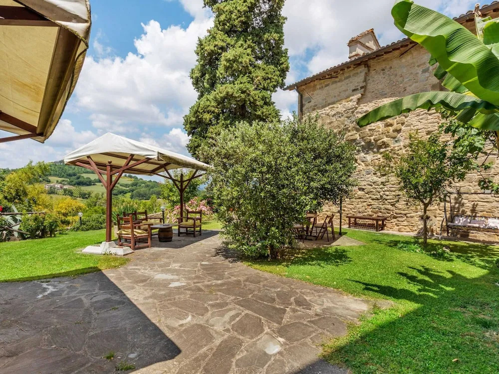 Rustic Holiday Home in Città di Castello with Swimming Pool