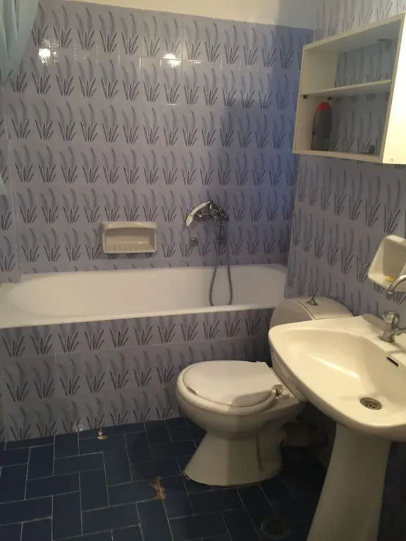 Spacious 3 Bedroom 5bed Apartment - Adults Only