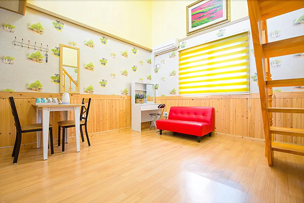 Suncheon Bay Pine Scent Pension