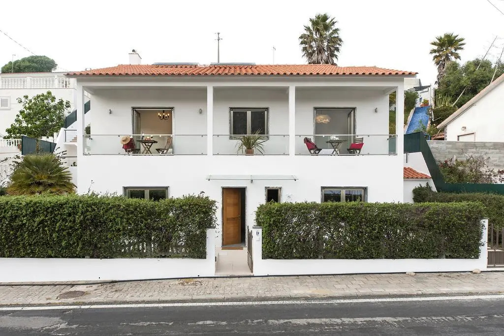 Beachouse - Surf, Bed & Breakfast