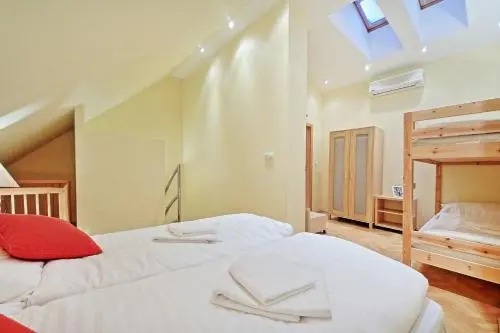 B.O.B. Apartment