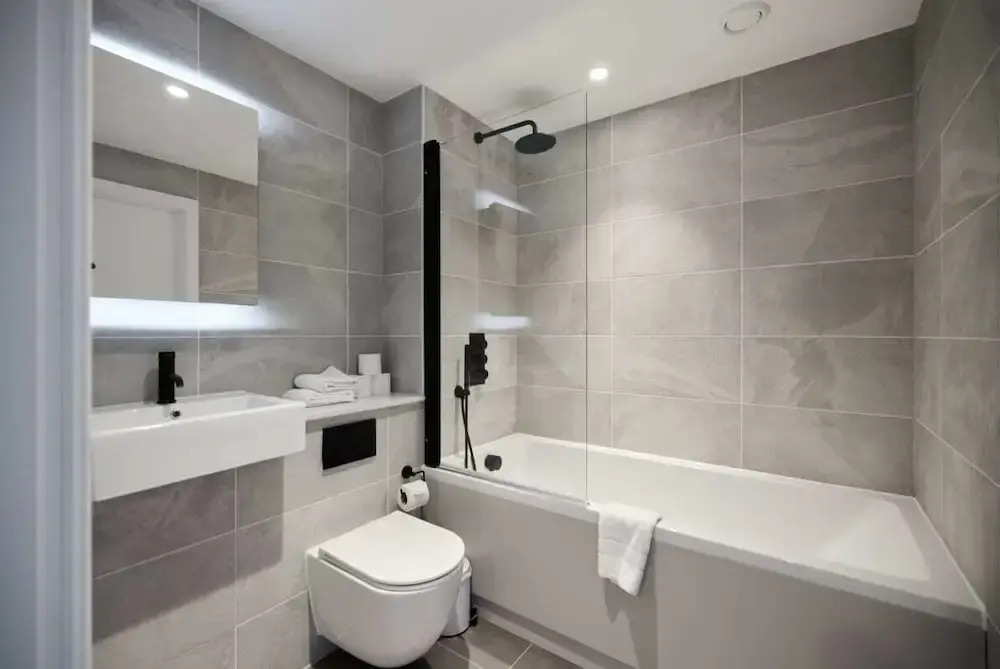The Tottenham Hale Crib - Trendy 2bdr Flat With Balcony