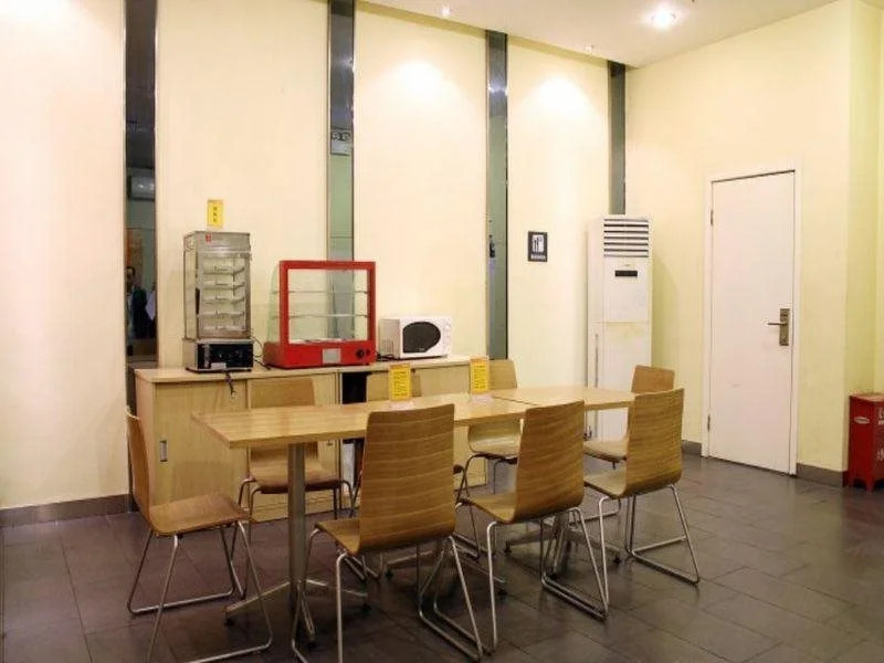 7 Days Inn Xian University of Communications Xingqing Park Branch