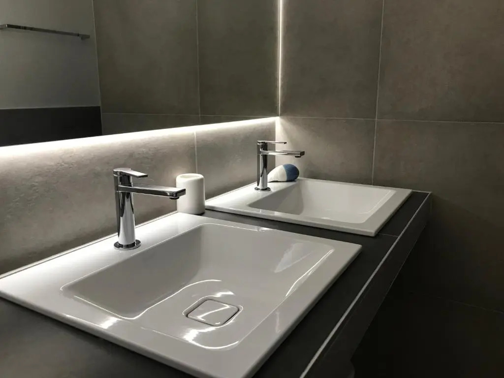 City Apartment 221