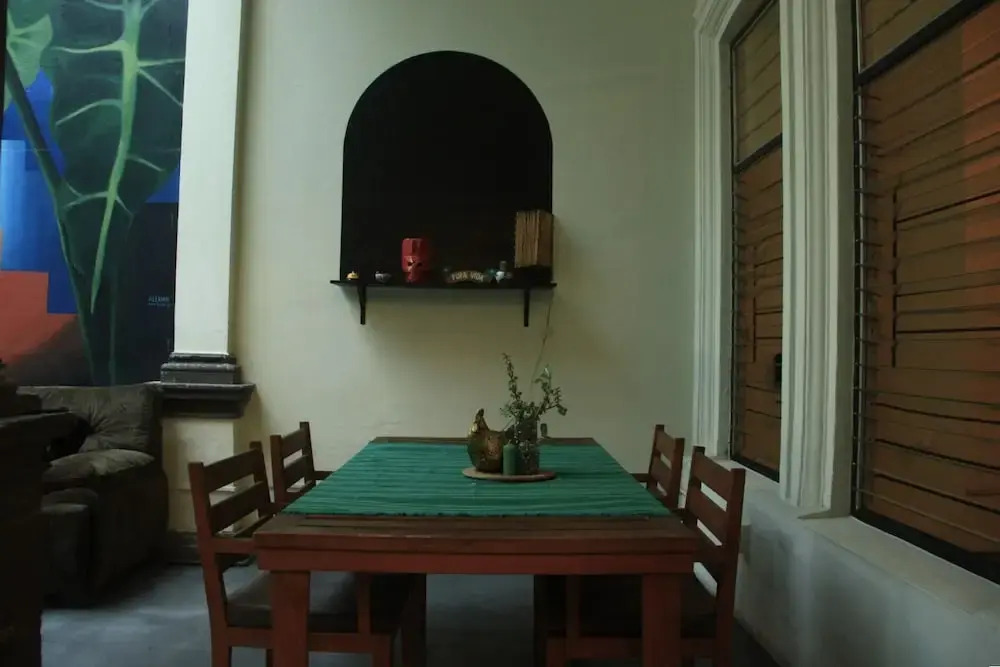 El Pinche Hostal