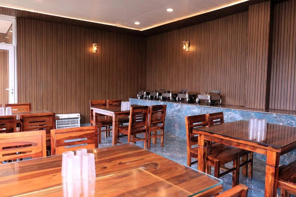 The Hoften Snowia Luxury Stay, Mukteshwar - Near Bhalugarh Waterfall