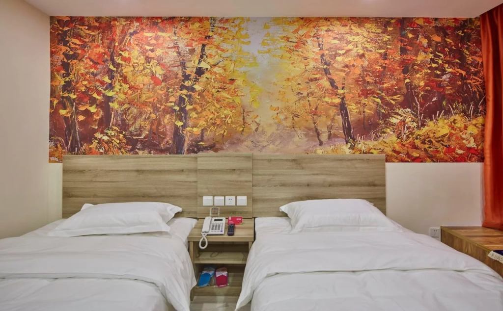 Pai Hotel Xining limeng Walking Street