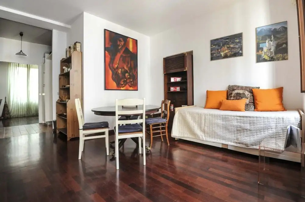 Garibaldi Apartment