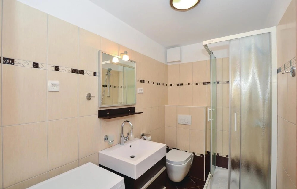 Nice Apartment in Portoroz With Wifi and 1 Bedrooms