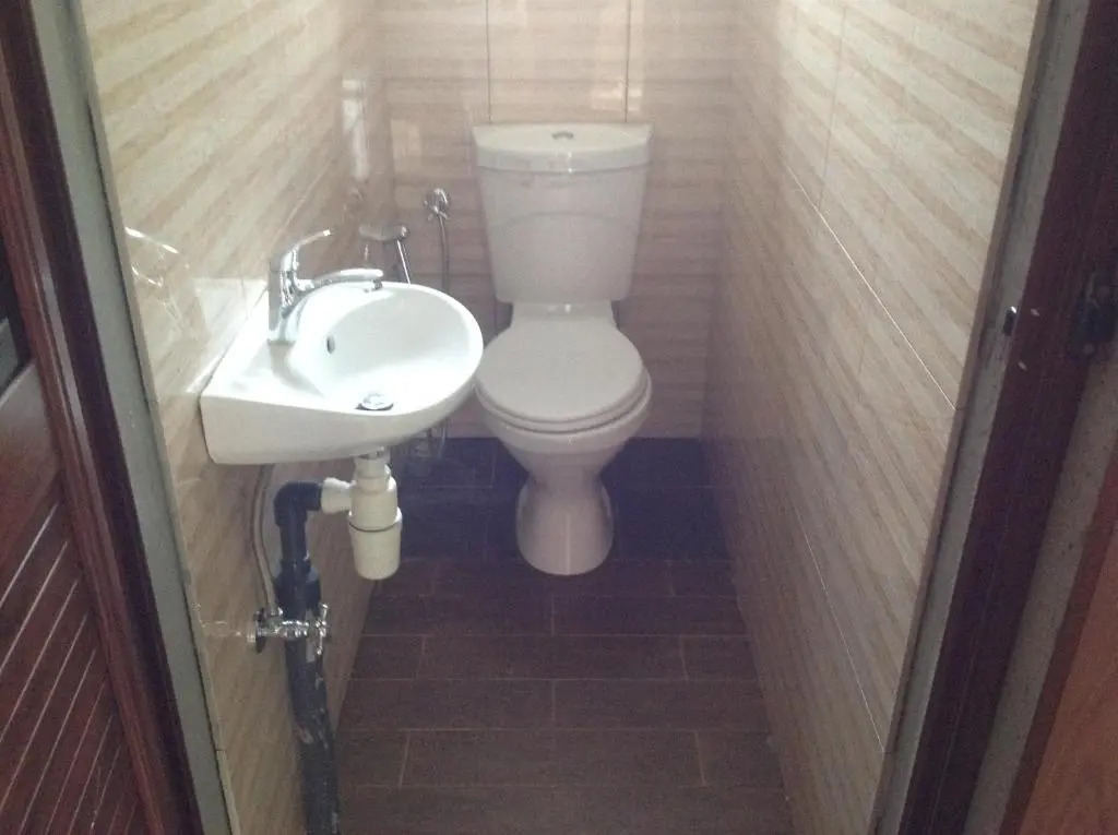 Cardamon Villa is a 2 bedroom with 1 bathroom and seperate toilet detached house with AC and swimming pool , 5 minutes walk from Flic en Flac public beach