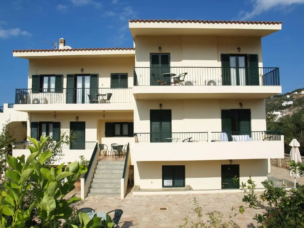 Irida Apartments -EX BLAZIS HOUSE