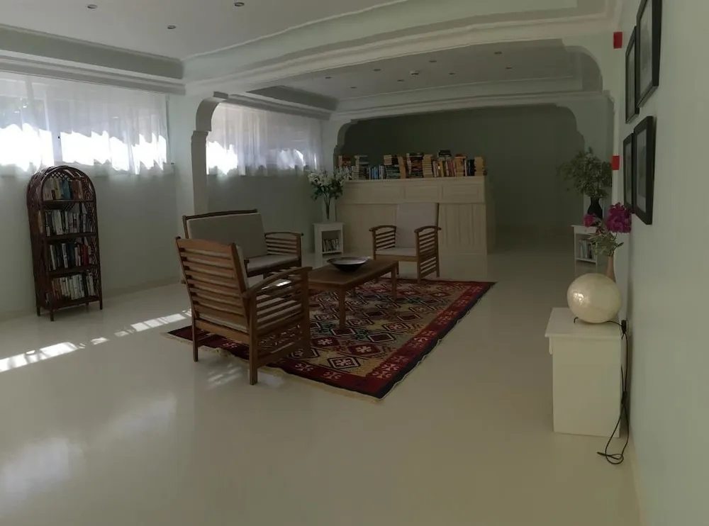La Moda Beach Hotel