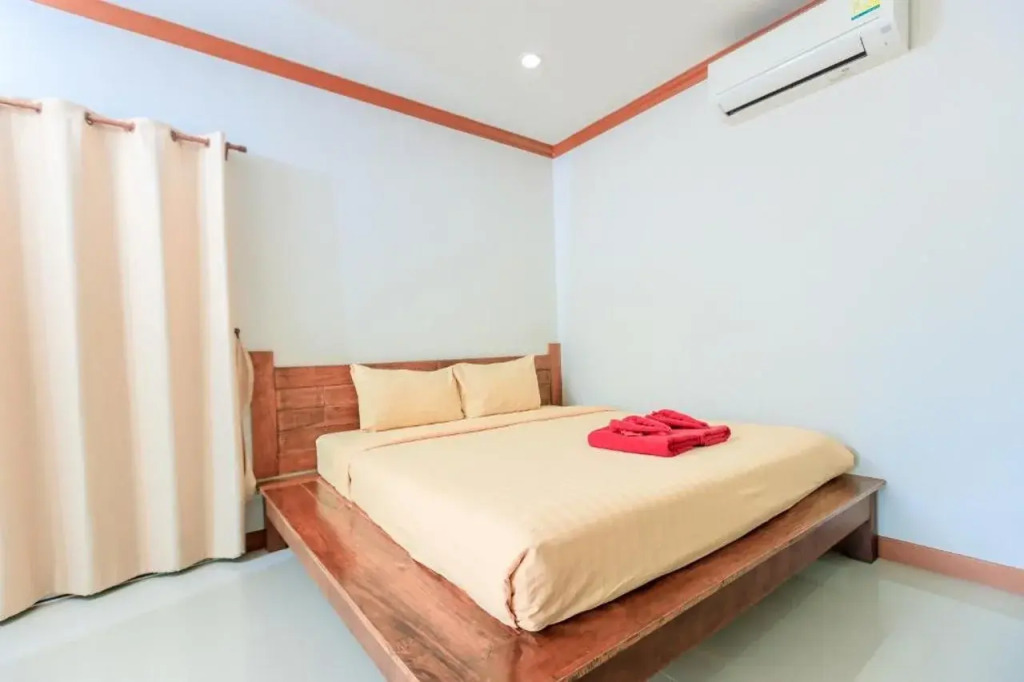 Saline Hot Spring Resort นำ้พุร้อนเค็ม รีสอร์ท
