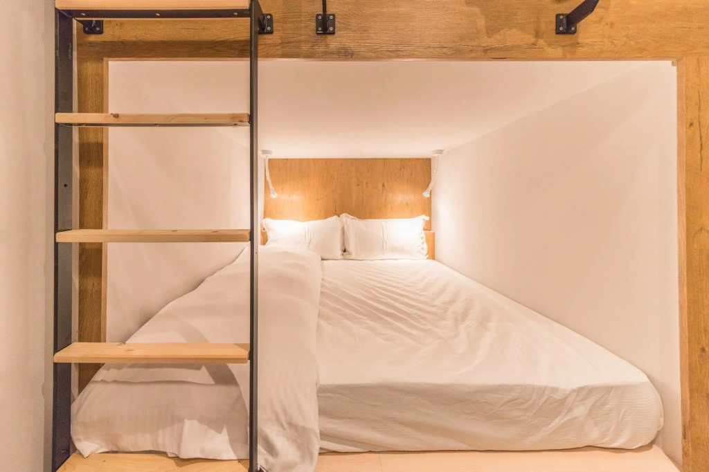 Phoenix Hostel