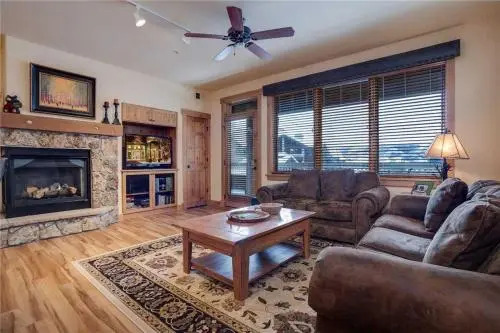 4207 Aspen Lodge