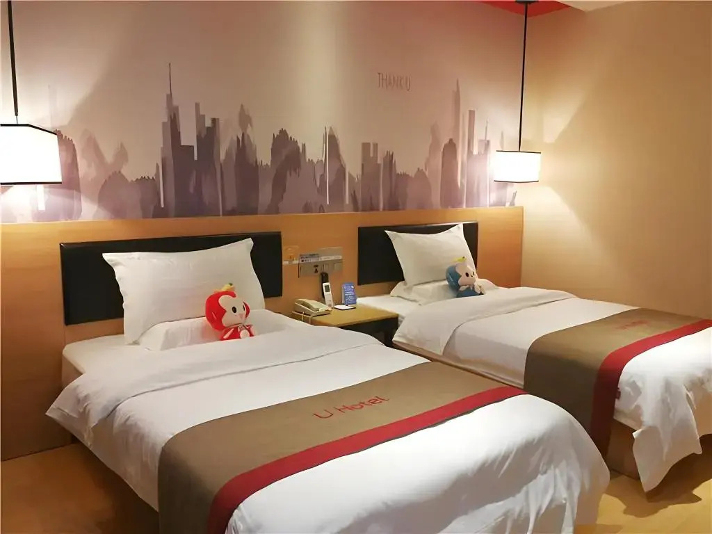 Thank Inn Plus Hotel Qingdao Huangdao District Weike Yunhai City