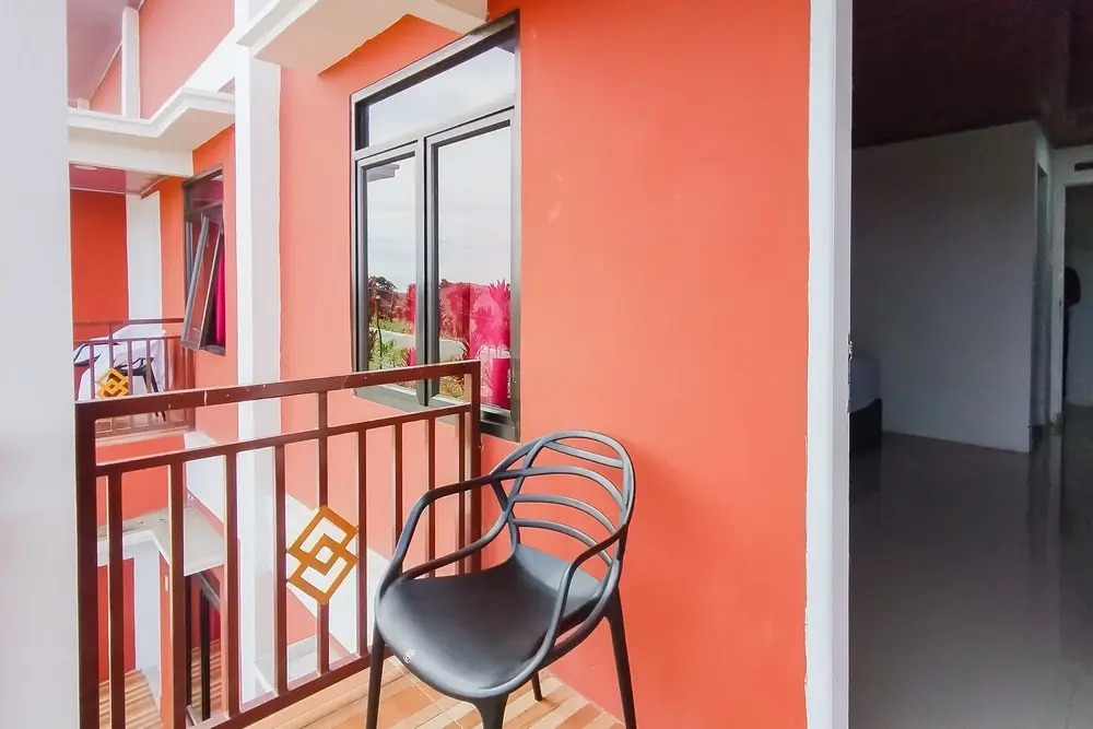Girik Brekit Mitra RedDoorz