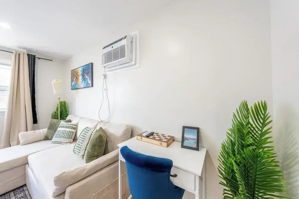 Modern 2BR North Ironbound Apartment