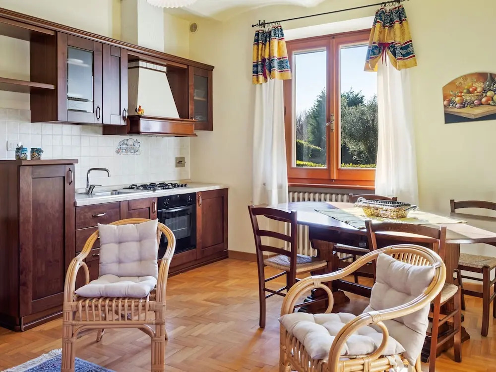Pretty Holiday Home in Castiglione del Lago With Garden