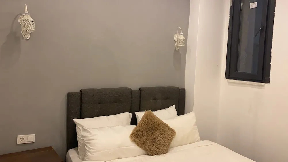 Happy Dreams Apart Hotel