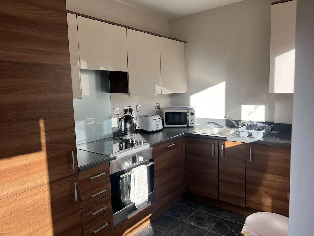 Beautiful City Centre Apartment-cathedral Views