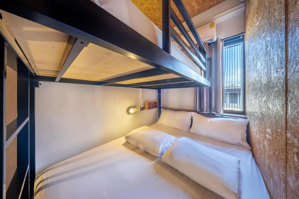 Pho Hostel