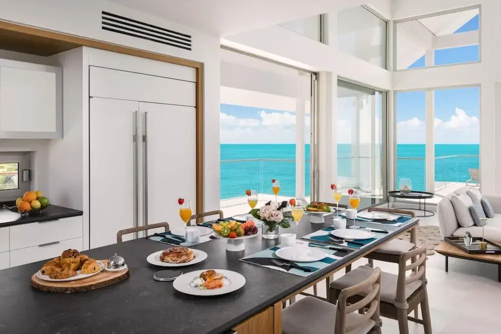 La Mer Villa South Oceanfront Luxury on Sapodilla Bay