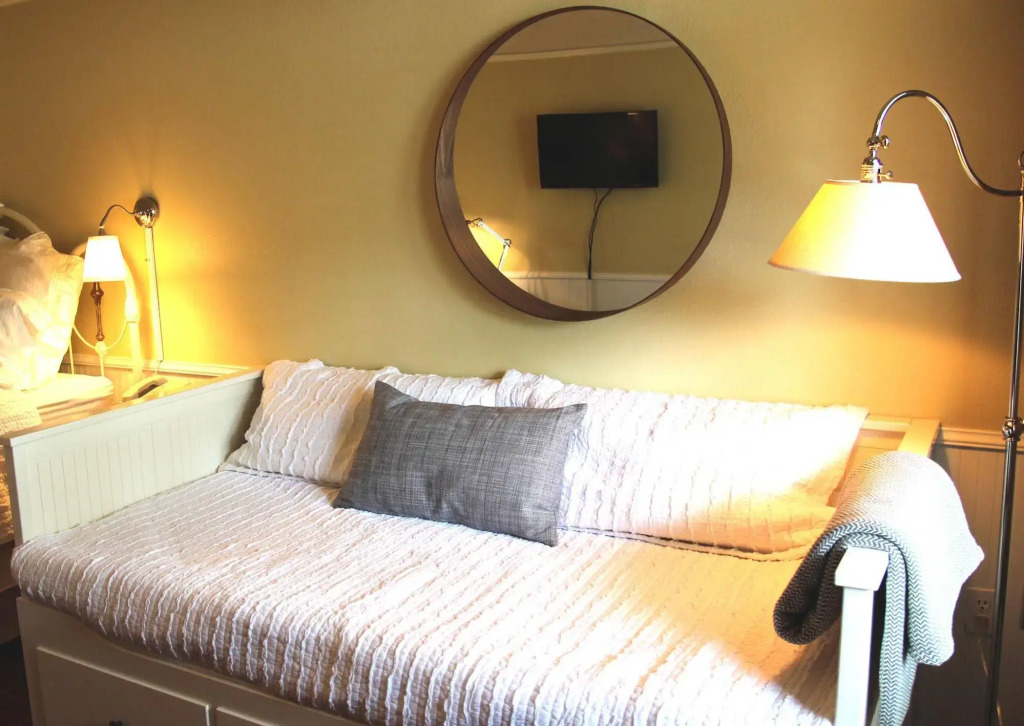 Outlook Inn on Orcas Island