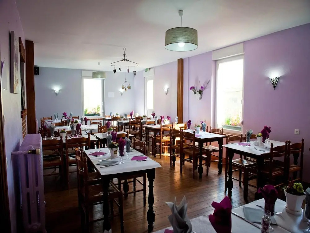 Logis Hotel Restaurant Le Relais Fleuri