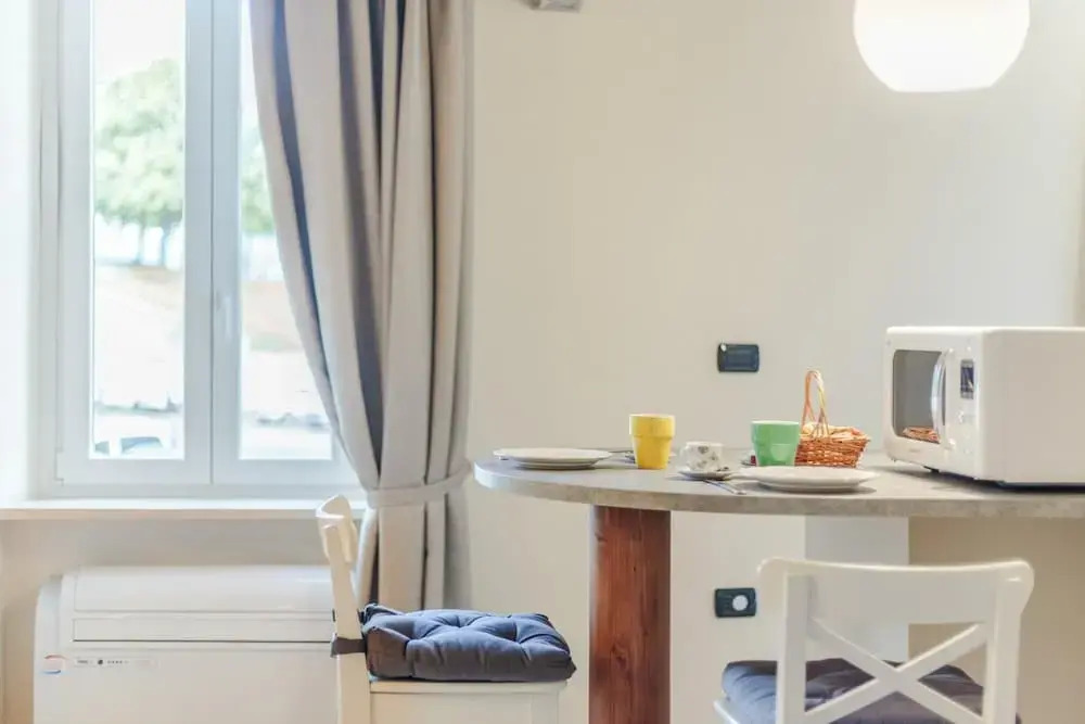 Casa Capri in Lucca With 1 Bedrooms and 1 Bathrooms
