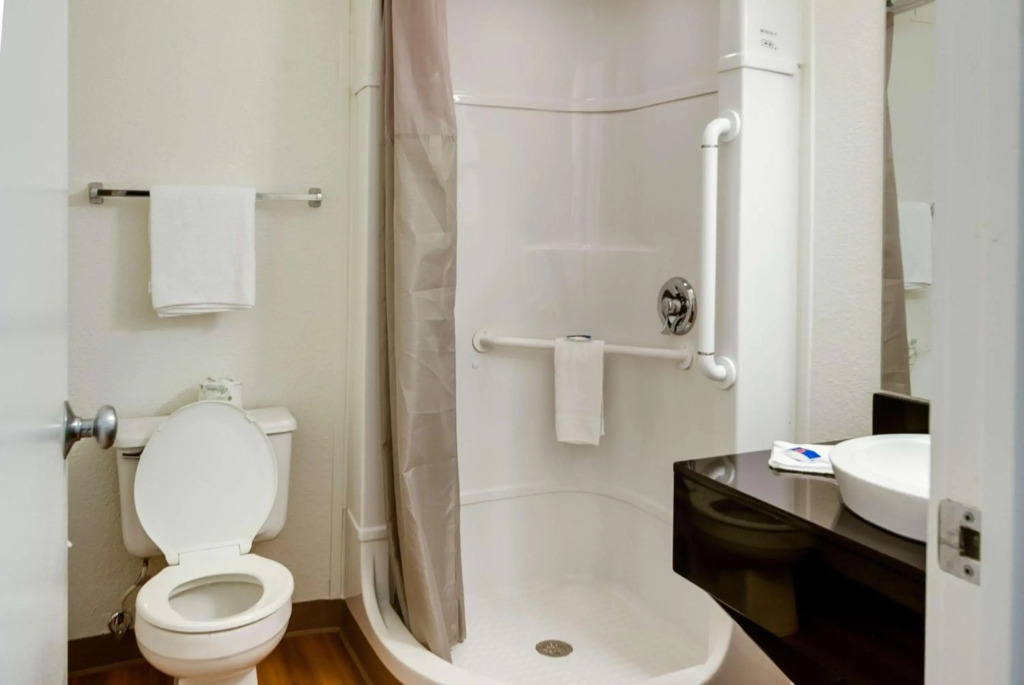 Motel 6-Lenexa, KS - Kansas City Southwest