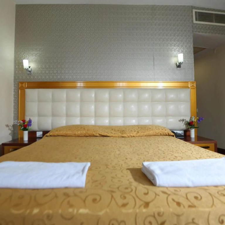 Kayalar Hotel