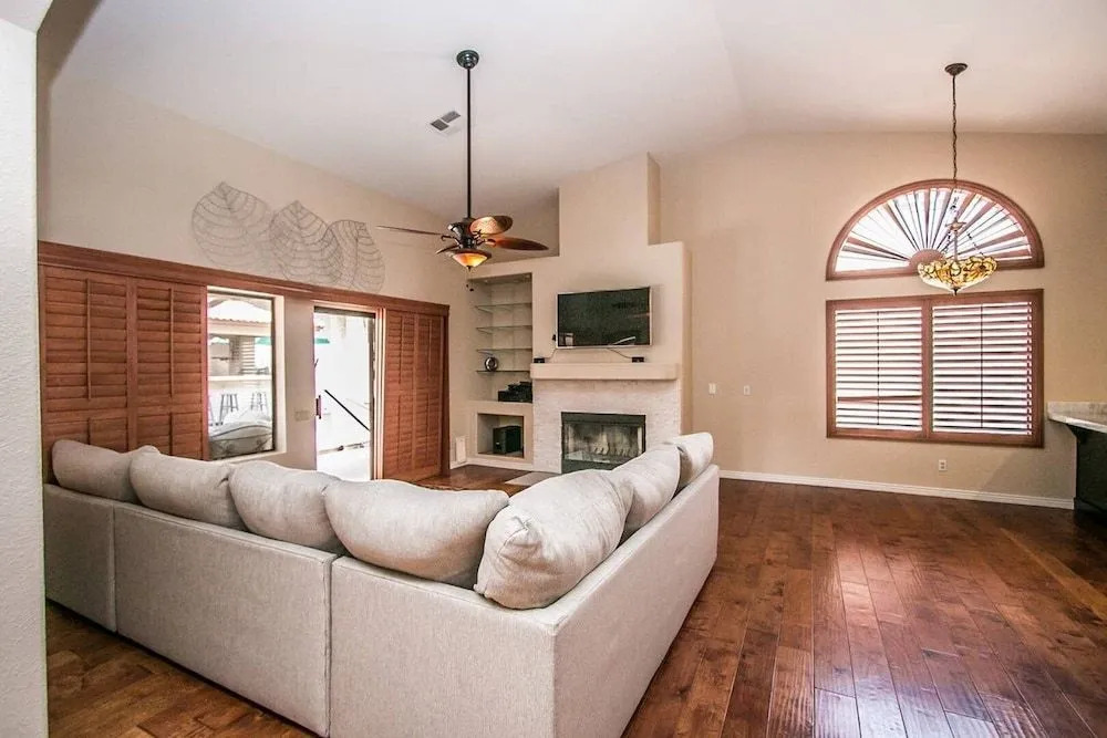 Luxury Scottsdale Home W/pool and Hot Tub!
